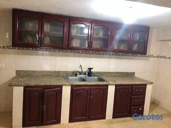 casas - CASA EN ALQUILER SEMISOTANO 7