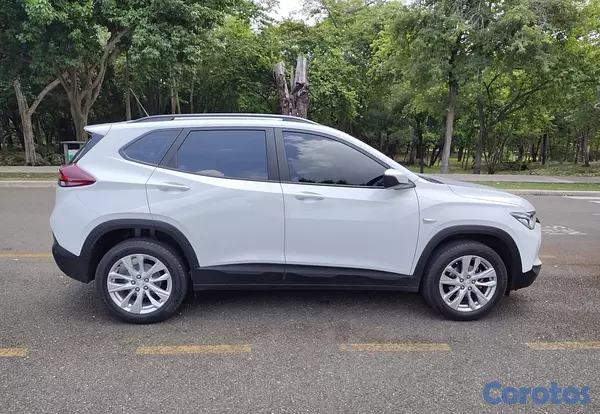 jeepetas y camionetas - Chevrolet Tracker LT 2023  4
