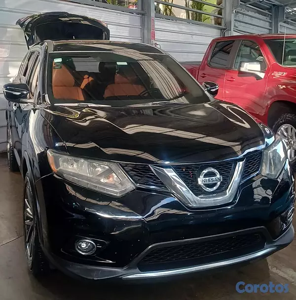 jeepetas y camionetas - Nissan Rogue 2014 SV - De oportunidad  3