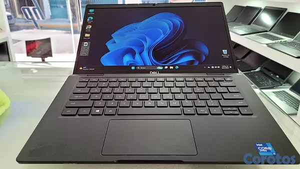 computadoras y laptops - Laptop Dell 7320 13.3 Pulg Core i7 11th Gen Ram 16gb Disco m2 512gb Video 8GB 2