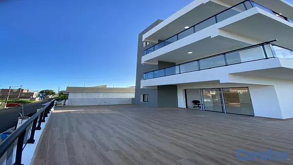 apartamentos - En Venta Apartamento en Isidro Prado Oriental de 3 habitaciones 2