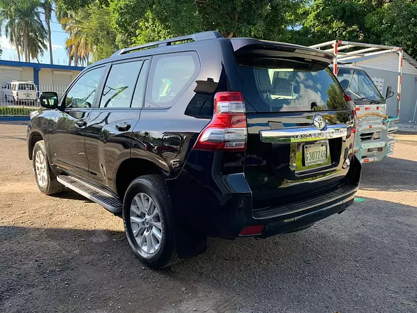 jeepetas y camionetas - Toyota land cruicer prado vx 2014 3