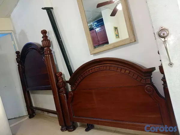 muebles y colchones - Vendo base cama caoba puro queen de 60  5
