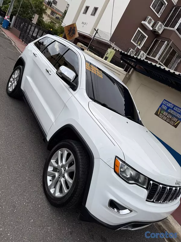 jeepetas y camionetas - Vendo jeep Grand cherokee 2017 8