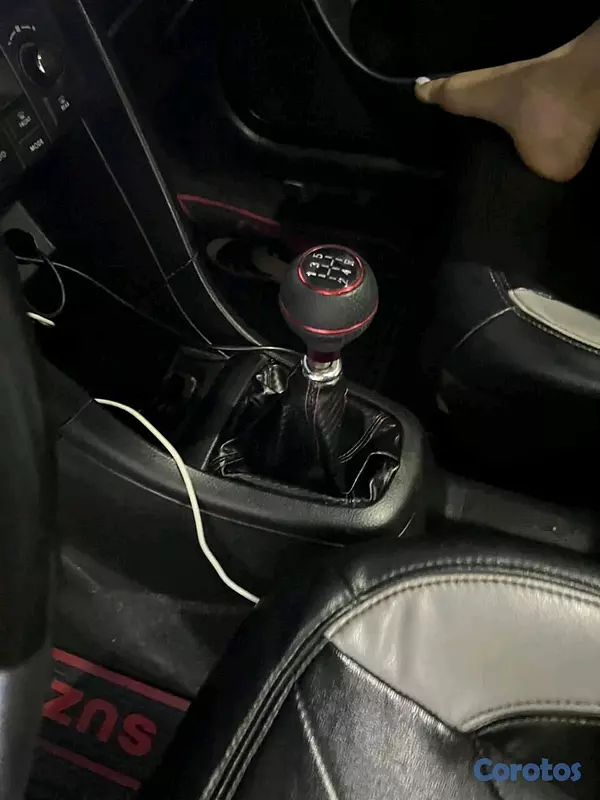 carros - suzuki Swift rs 2013 6