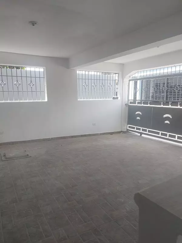 casas - Casa de dos niveles barata Autopista de San Isidro 3