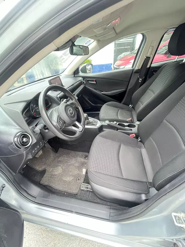 carros - MAZDA DEMIO 7