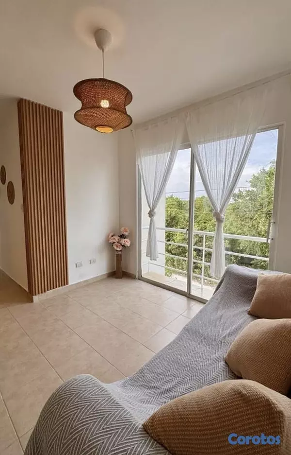 apartamentos - Descripción
🏡✨ Las Cayenas – Apartamento de 3 habitaciones totalmente renovado. 2