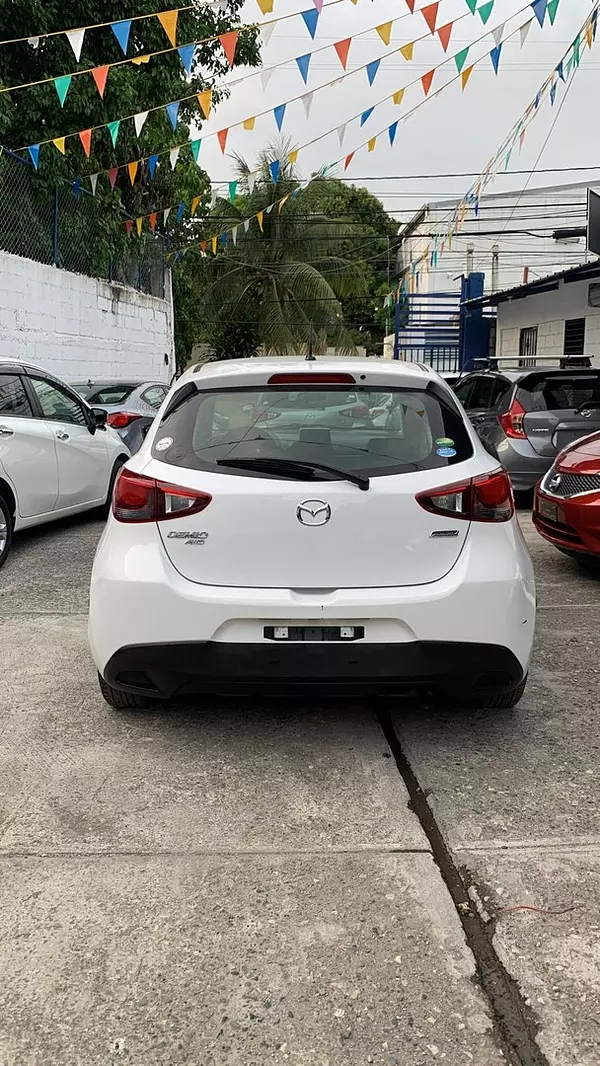 carros - MAZDA DEMIO 2019 5