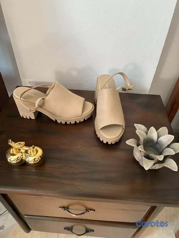 zapatos para mujer - Vendo zapatillas de tamaño grande 3