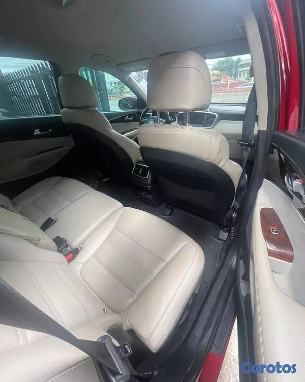 jeepetas y camionetas - KIA SORENTO LX 2017 6