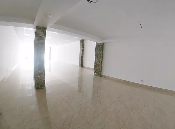 oficinas y locales comerciales - Local espacio abierto en Naco 2