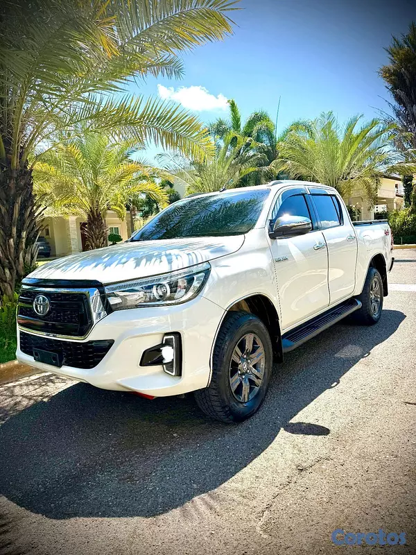 jeepetas y camionetas - Hilux 2020 2