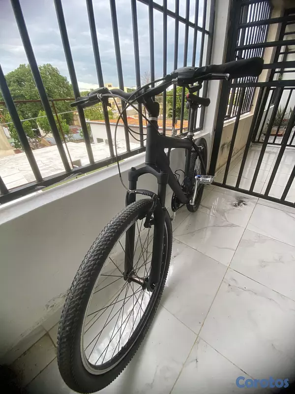 bicicletas y accesorios - Vendo bicicletas negra máster  2
