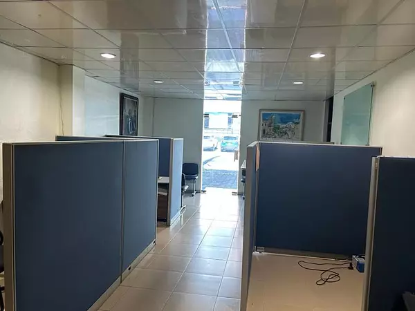 oficinas y locales comerciales - Edificio en GASCUE 6