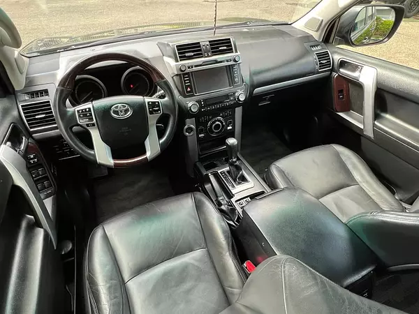 jeepetas y camionetas - Toyota land cruicer prado vx 2014 5