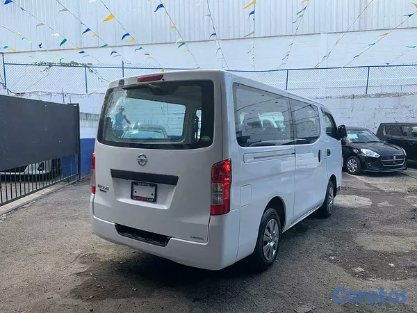 otros vehiculos - NISSAN NV350 CARAVAN  6