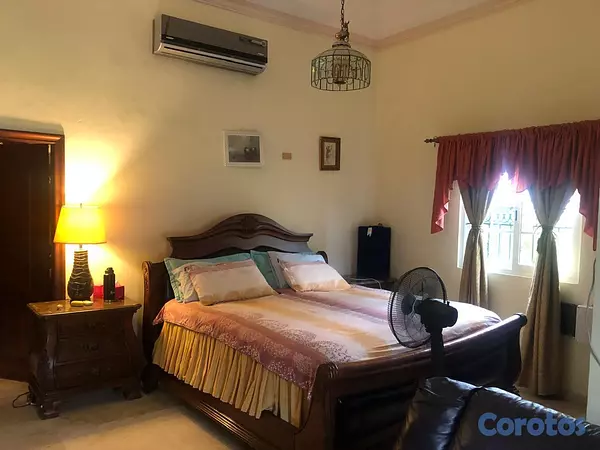 casas - Casa de 3 Niveles en el RESIDENCIAL MIRADOR DEL OE 2