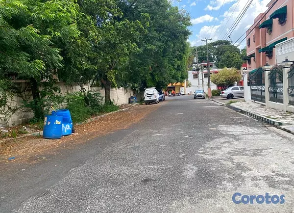 oficinas y locales comerciales -  A tres min Mirador Sur 1er piso local alquiler zona industrial Herrera  2