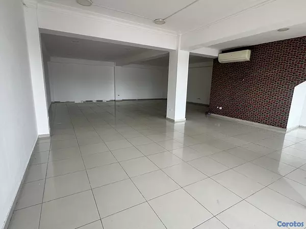 oficinas y locales comerciales - LOCAL COMERCIAL BELLA VISTA  3