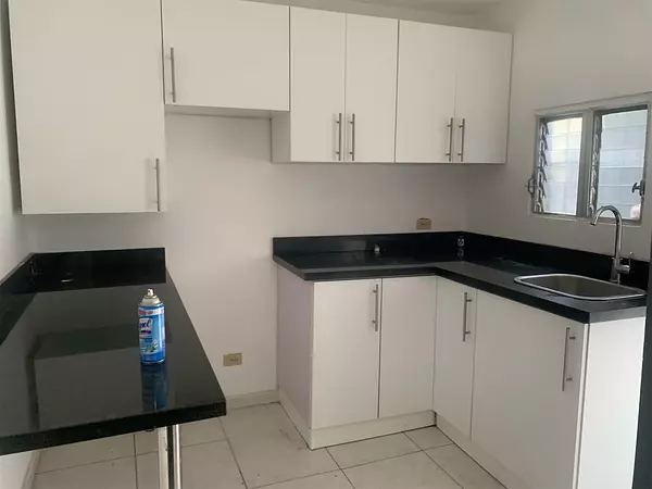 oficinas y locales comerciales - Local moderno y céntrico millon  4