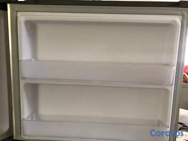 electrodomesticos - Nevera Samsung con dispensador de agua  2