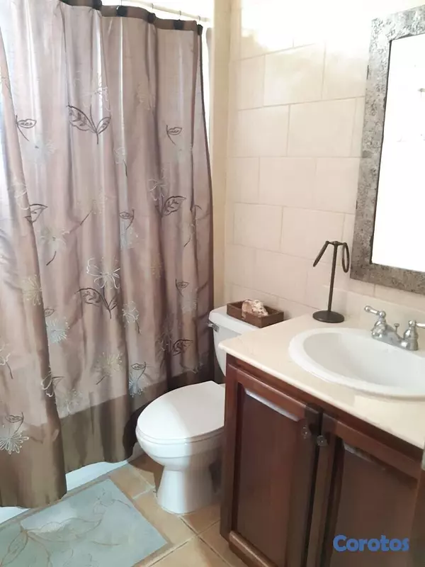 apartamentos - Lindo apartamento AMUEBLADO en venta dentro de Guavaberry Golf  2