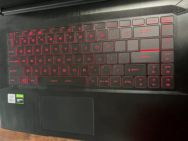 computadoras y laptops - Laptop Gaming MSI GF63 Thin 3