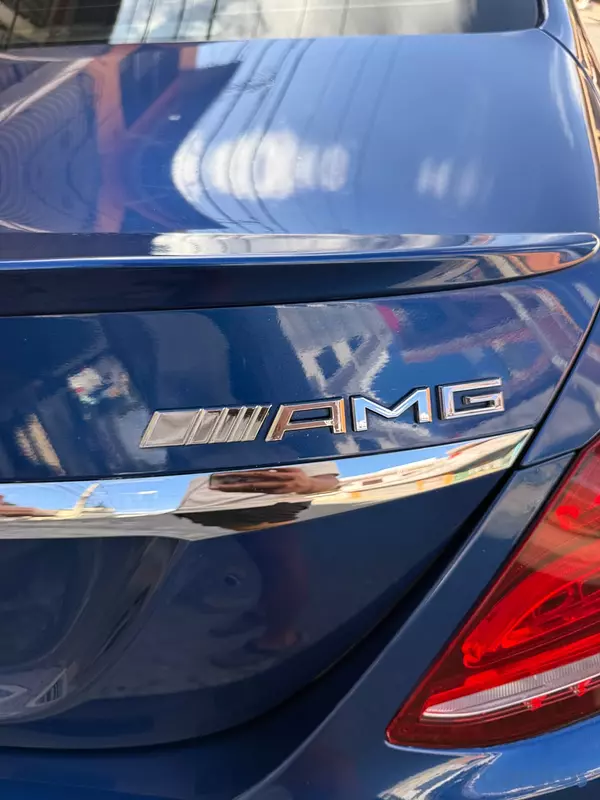 carros - Mercedes C300 Edición limitada  3