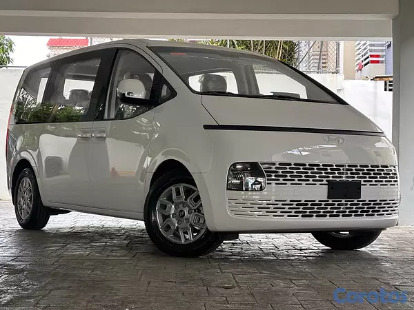 jeepetas y camionetas - Hyundai Staria 2026 3