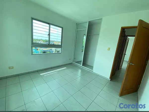 penthouses - Venta de apartamento en buenas condiciones  3
