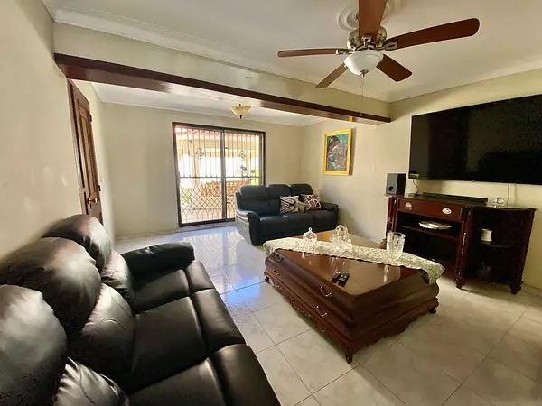 casas - Vendo casa en Villa Marina 10