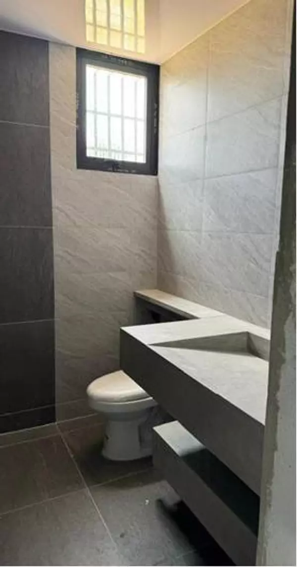 otros inmuebles - Alquilo Nave en  engombe 7