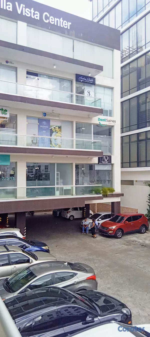 oficinas y locales comerciales - Alquiler Local Comercial Bella Vista Center. 8