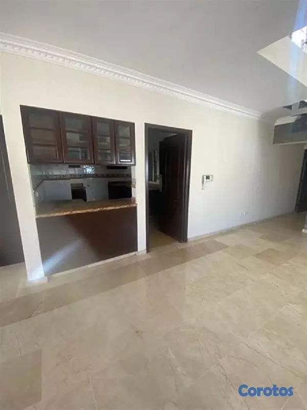 penthouses - En Venta Penthouse de 4 habitaciones en la Urb. Real 5
