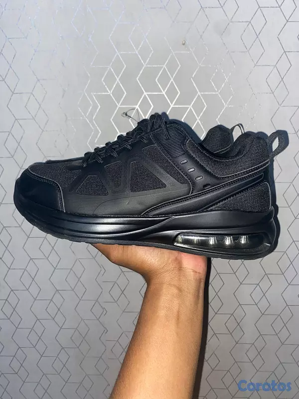 zapatos para hombre - Tenis negros cómodos tipo running – uso diario 1
