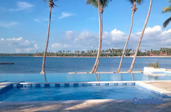 casas vacacionales y villas - venta de Villa amueblada con piscina en playa nueva Romana República Dominicana  2