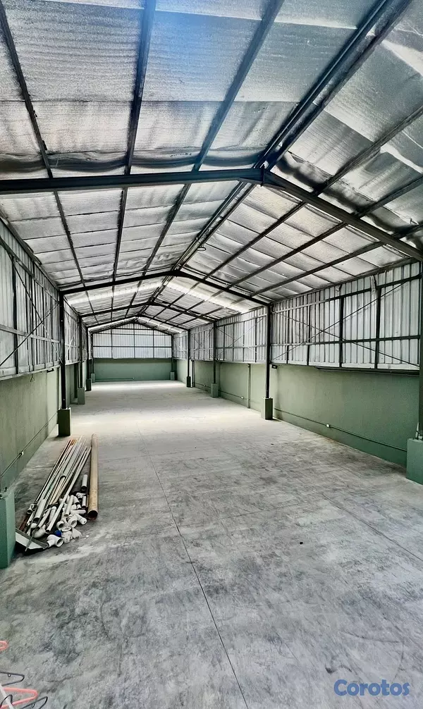 oficinas y locales comerciales - Nave en ensanche la fe  5