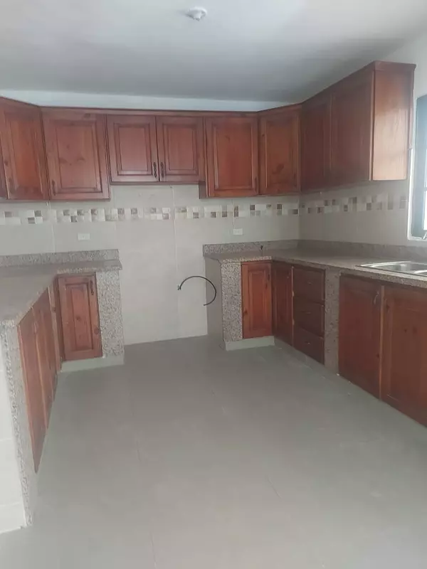 casas - Casa de dos niveles barata Autopista de San Isidro 5
