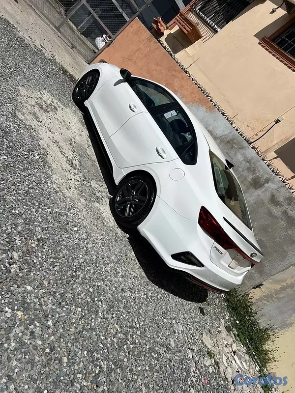 carros - kia forte GT  2