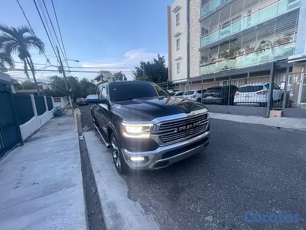 jeepetas y camionetas - vendo RAM 1500 LARAMIE 3