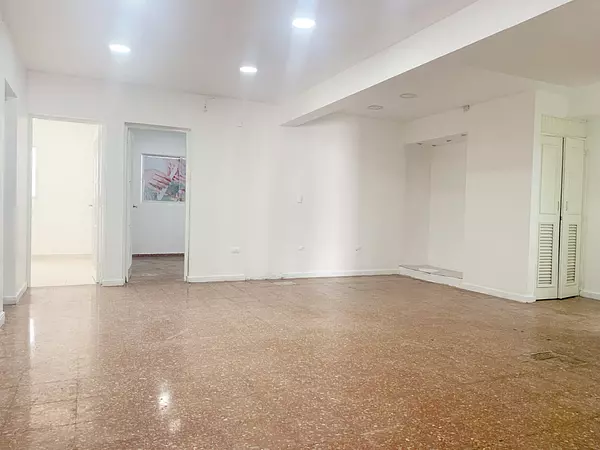 oficinas y locales comerciales - Alquiler local céntrico en el mirador  7