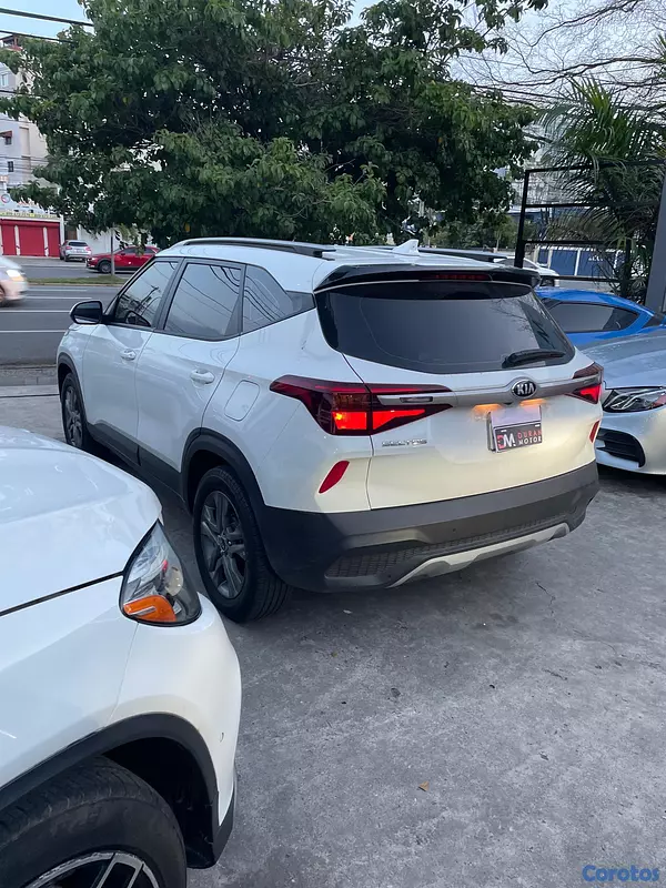 jeepetas y camionetas - Kia Seltos LX 2021 6
