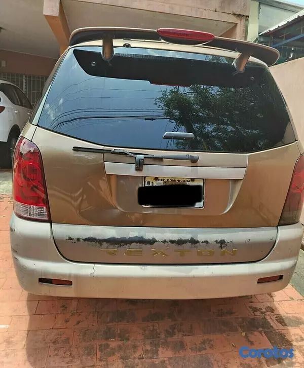 jeepetas y camionetas - SsangYong Rexton 2006 Diesel  4