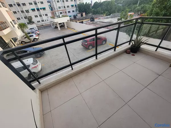 apartamentos - Vendo Apartamento excelentes condiciones 2do Piso próximo a la avenida España 4