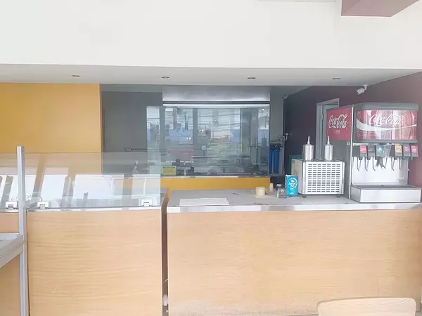 oficinas y locales comerciales - local en Piantini 3
