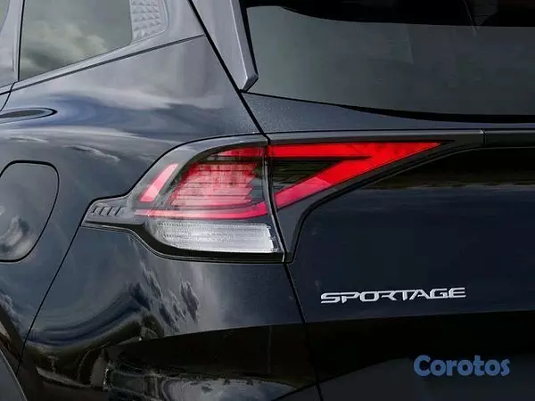 jeepetas y camionetas - 2024 KIA SPORTAGE X-LINE AWD 21MIL MI COMO NUEVO 9