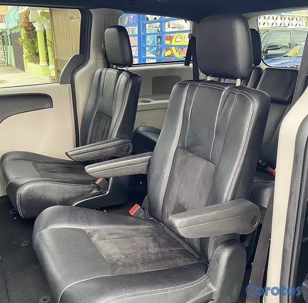 jeepetas y camionetas - Dodge Grand Caravan 2017  7