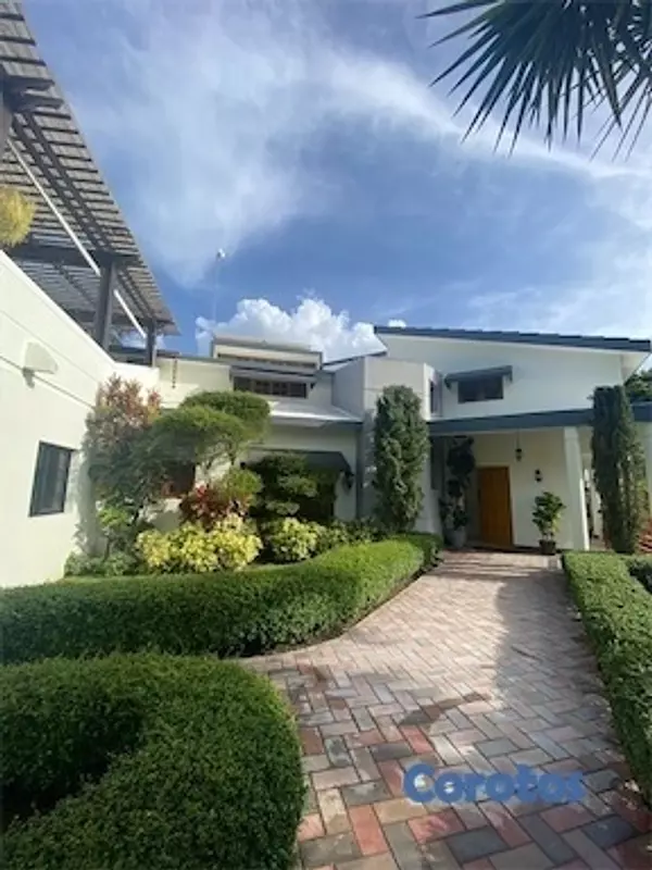 casas - VENDO HERMOSA MANSION EN JARABACOA CON PANELES SOLARES 2