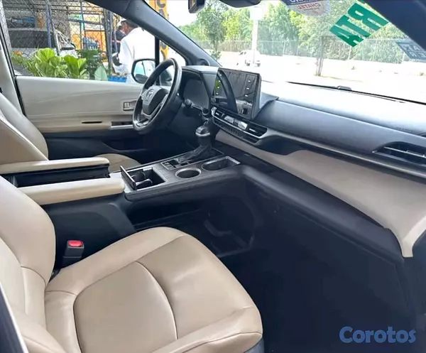 jeepetas y camionetas - 2021 Toyota Sienna XLE 6